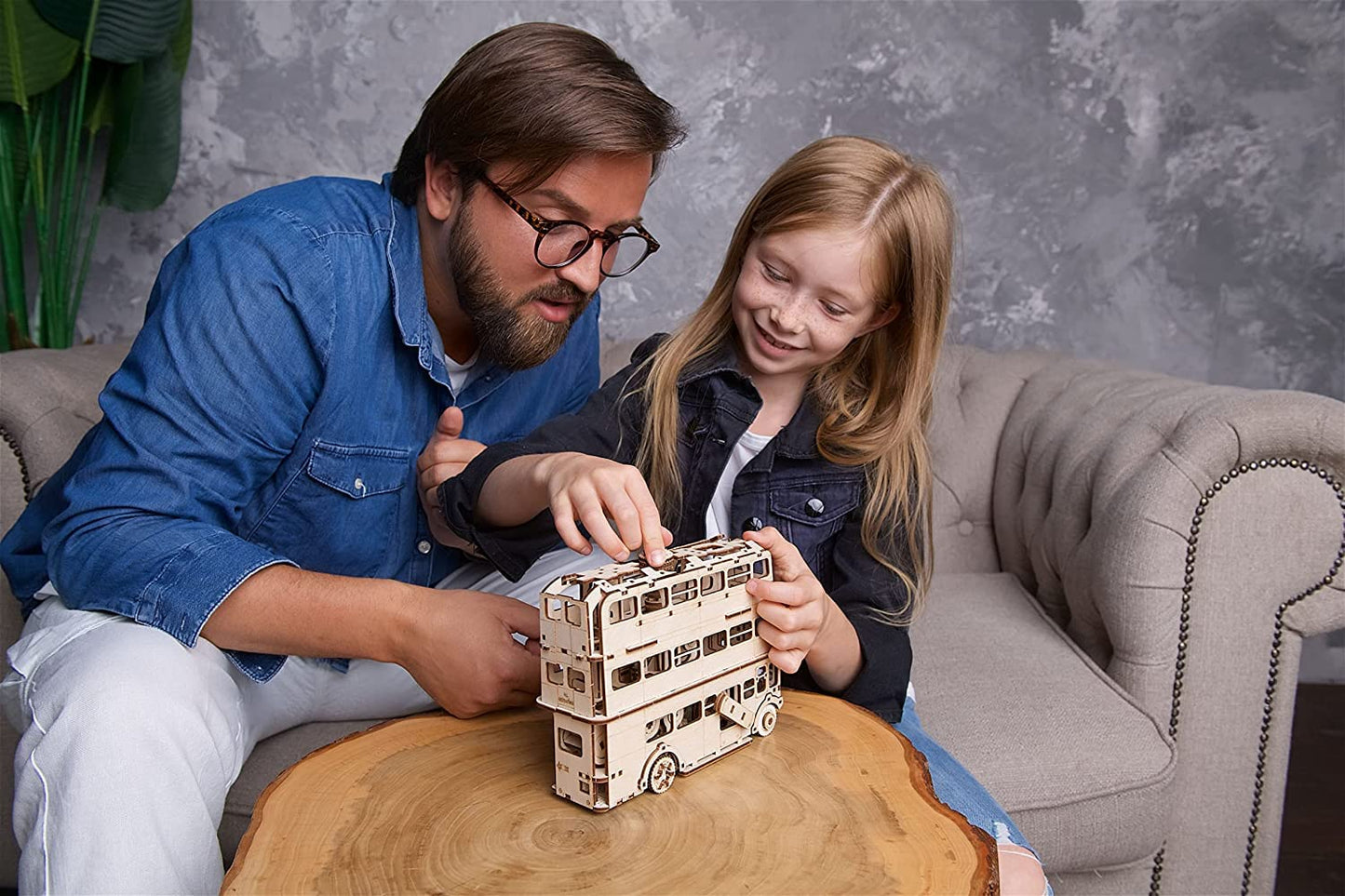 UGEARS Wooden 3D Puzzles for Adults - Harry Potter Knight Bus Wooden Model Building Kits with Spring-Powered Motor – Mechanical Harry Potter Puzzle DIY Crafts for Adults 268 Pcs