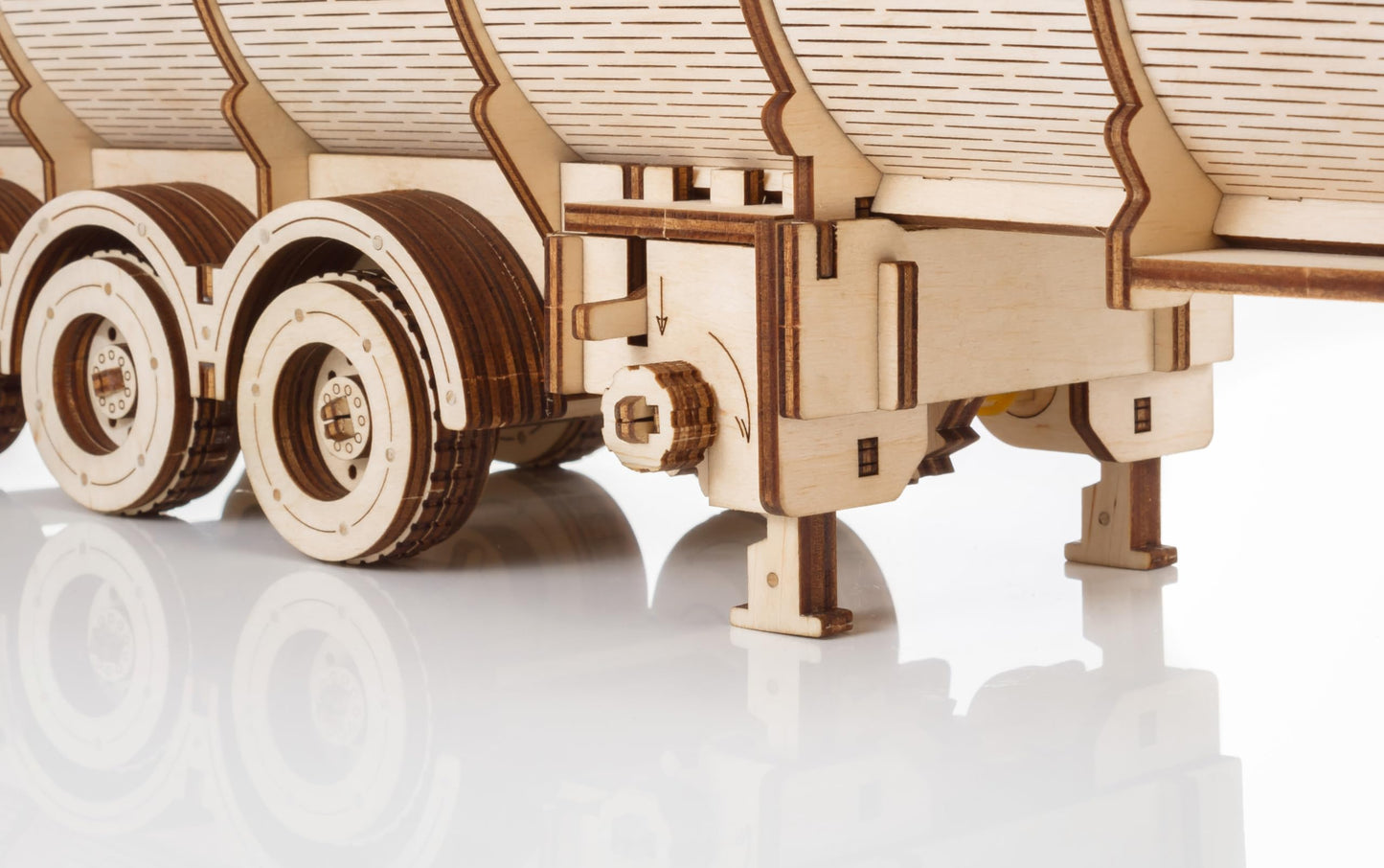 DIY Wooden 3D Mechanical Model - Set Road King - Spring-Powered Mechanism - No Glue Needed - Top-Grade Plywood (Tank Semitrailer)