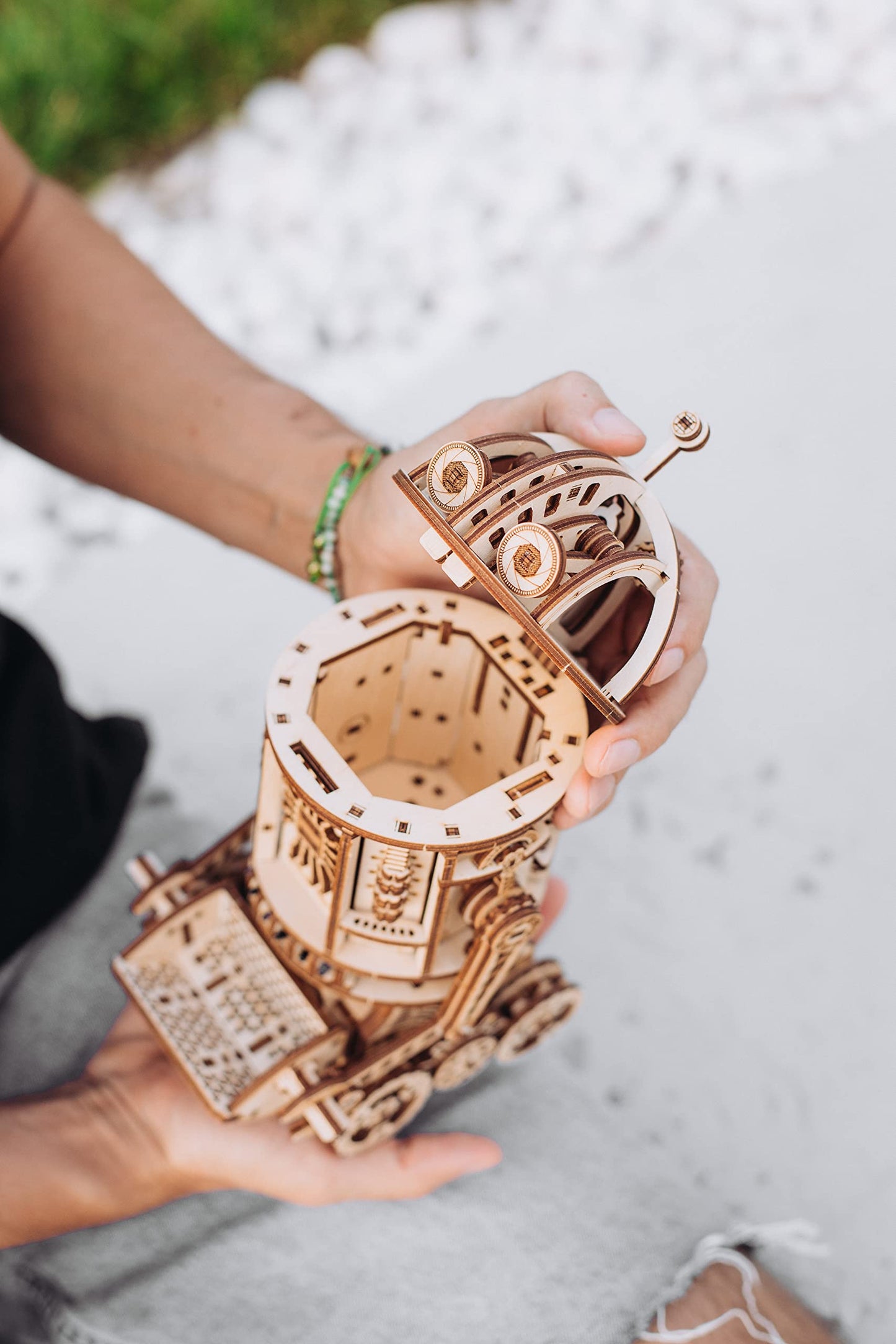 Wood Trick Space Junk Robot 3D Wooden Puzzles for Adults and Kids to Build - Rides up to 13 ft - 9.5x6.7 in - Model Kits for Adults - DIY Wooden Models for Adults to Build