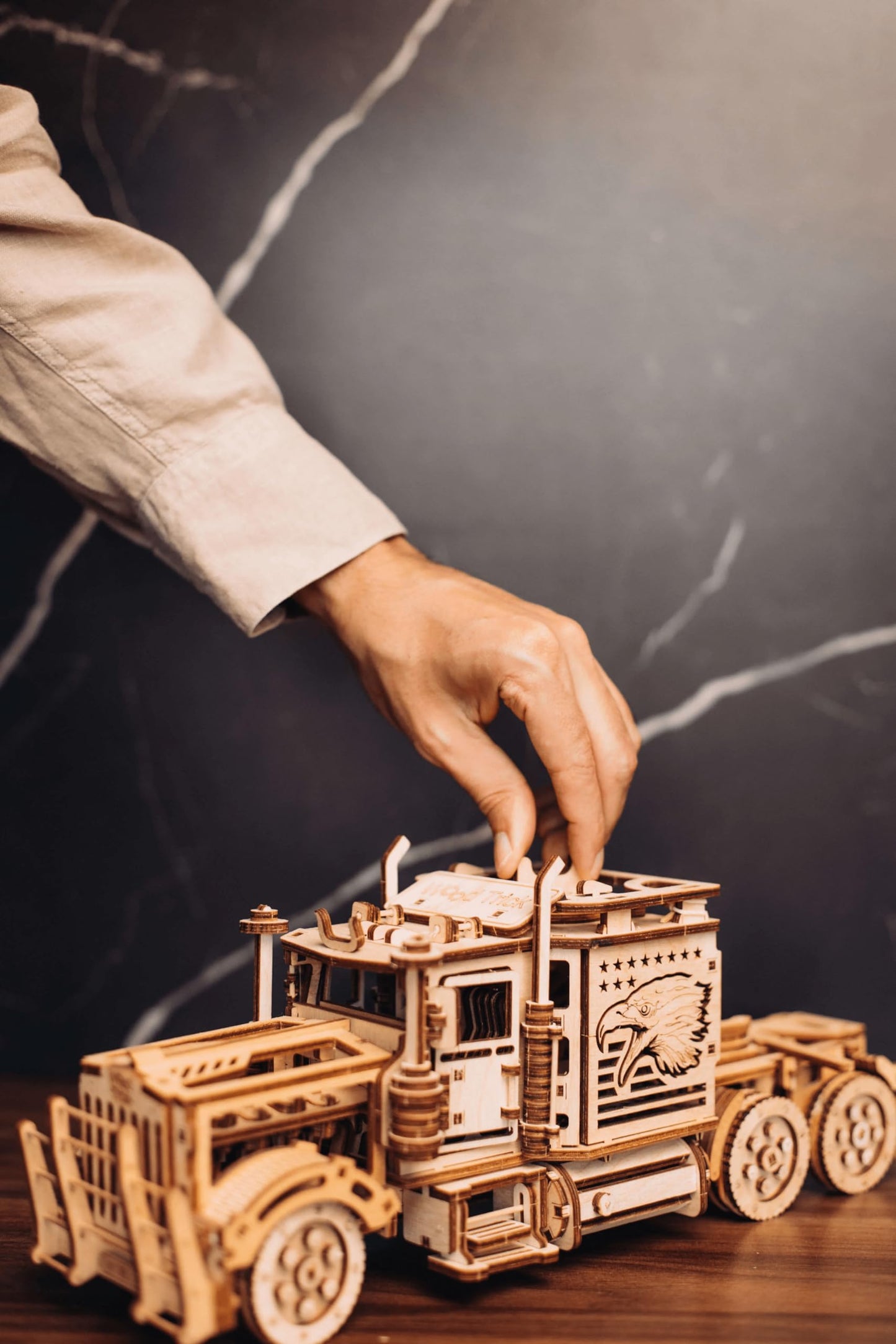 Wood Trick Big Rig Truck Car 3D Wooden Puzzles for Adults to Build - Rides up to 6ft - 14x6″ - Realistic Semi Truck - Wooden Models Engineering DIY Project Mechanical Wood 3D Puzzles Kits