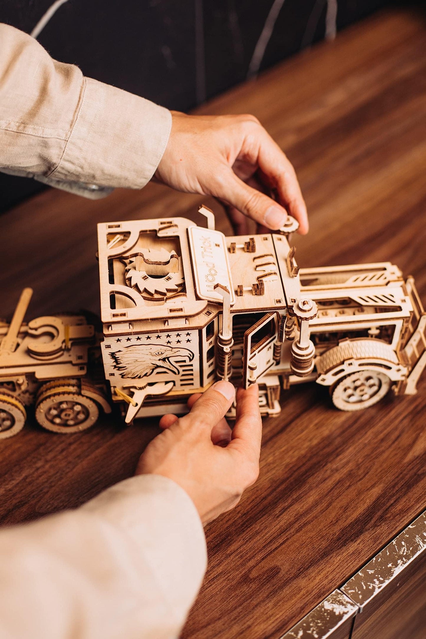 Wood Trick Big Rig Truck Car 3D Wooden Puzzles for Adults to Build - Rides up to 6ft - 14x6″ - Realistic Semi Truck - Wooden Models Engineering DIY Project Mechanical Wood 3D Puzzles Kits