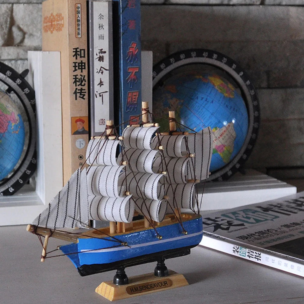 Wooden Sailboat Model Decor Ship Figurines Miniatures Home Adornments Creative Desktop naments Natural Craft Sailor Indoor